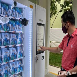 Mask vending machine